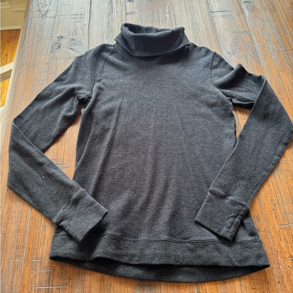 Lululemon grey double up reversible long sleeve turtleneck long sleeves top